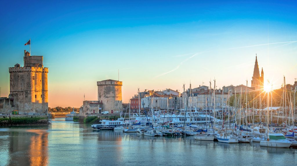 Vieux-Port de La Rochelle au coucher du soleil